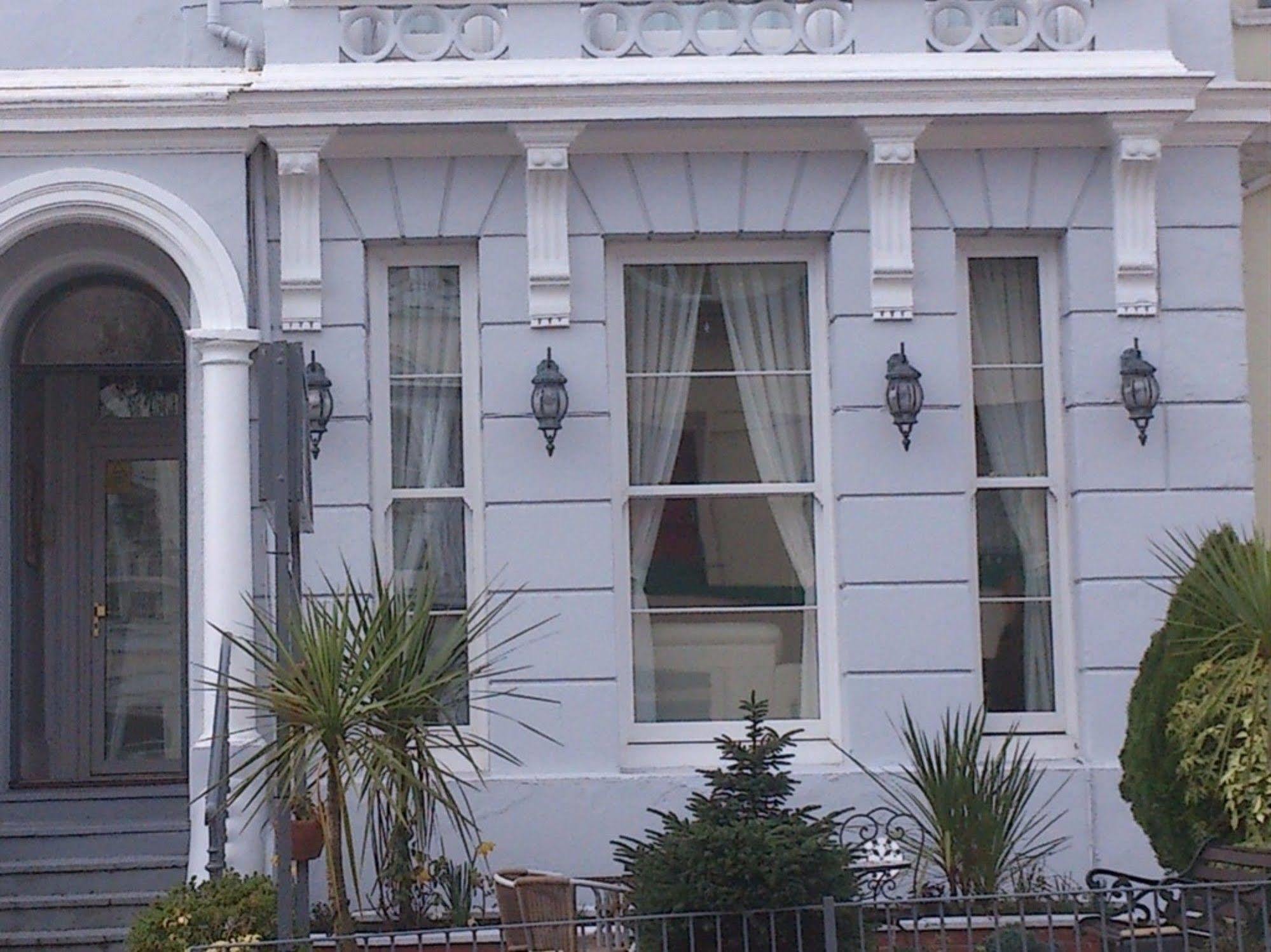 Trelawney Hotel - Guest House Torquay Exterior photo